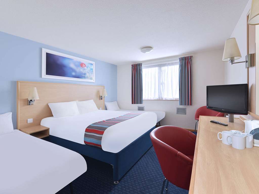 Travelodge Bath Central Стая снимка