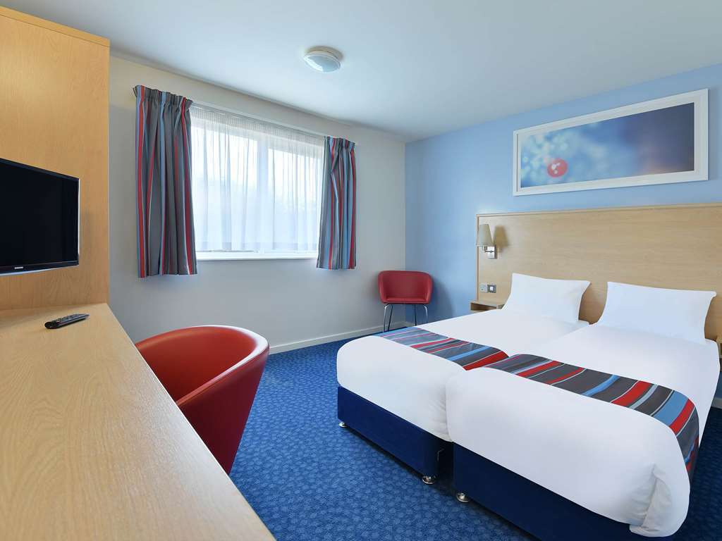 Travelodge Bath Central Стая снимка